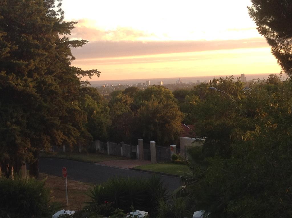 Golf And Garden Guesthouse Somerset West Esterno foto